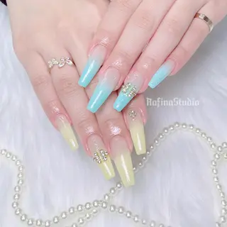 ネイル 桃香 Minaのネイルデザイン