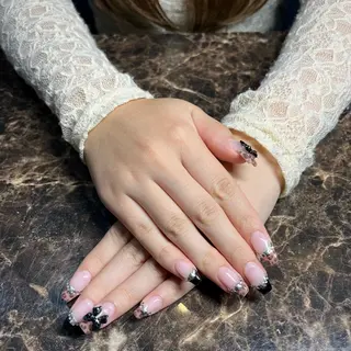 ネイル IROHA nail Ami🐊🎀のネイルデザイン