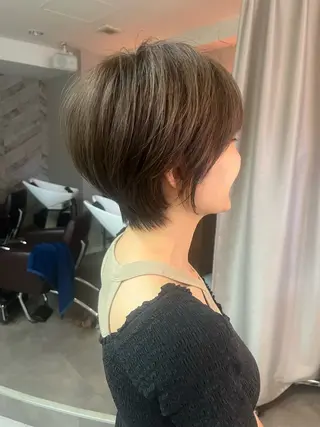 ショート 秋成 慶多のヘアスタイル