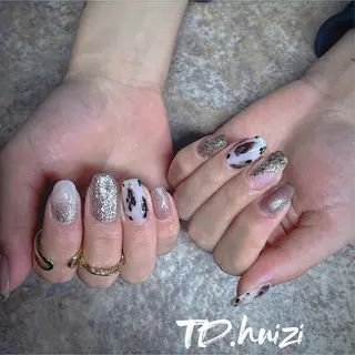 ミディアム めぐみのネイルサロン スタッフ練習のネイルデザイン