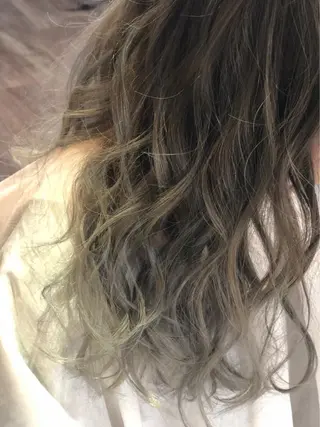 ミディアム 西村 雄二/エクステのヘアスタイル