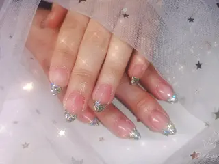 ミディアム ネイル フィルイン・深爪矯正 長さ出し🎀のネイルデザイン