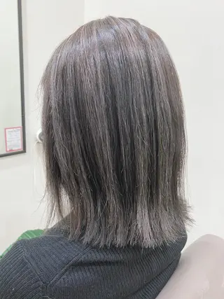 ミディアム カラー Ashanti 磯崎のヘアスタイル