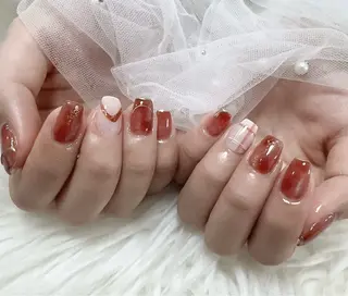 ネイル &ME ネイルサロンのネイルデザイン