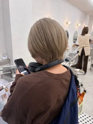ショート リン🔔ボブ cut 柔らかベージュ🤎のヘアスタイル