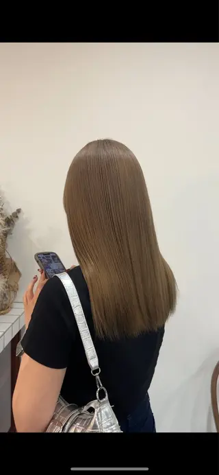 セミロング カラー 齋藤 清香のヘアスタイル