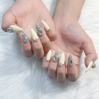 ネイル Hin Hana Nailのネイルデザイン
