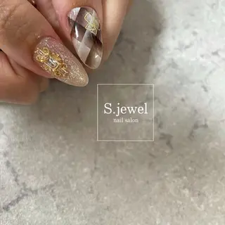 ネイル S. JEWELのネイルデザイン