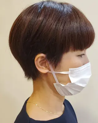 ショート カラー 齋藤 愛美のヘアスタイル