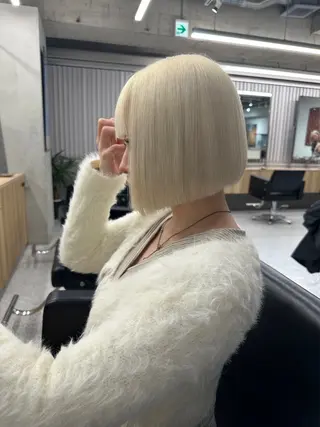 ショート 🫧盛れハイトーン/ ブリーチ特化🎀サキのヘアスタイル