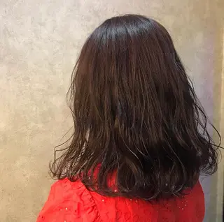 ミディアム 緑川 瑞穂のヘアスタイル