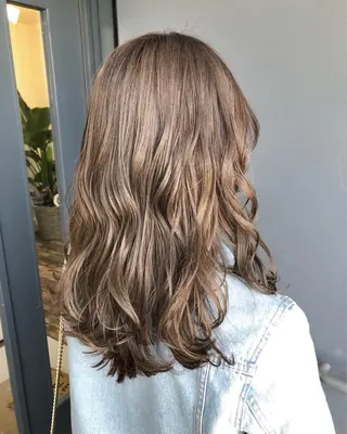 ロング カラー 女性リピ90%🍨 🩷佐藤みずきのヘアスタイル