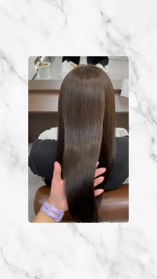 ロング 堀 綾花のヘアスタイル