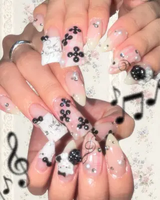 ネイル kana/モード ・グランジ໒꒱のネイルデザイン