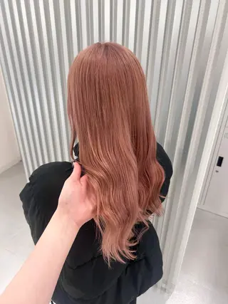 ロング あやめ🪽 オリーブ/ハイトーンのヘアスタイル