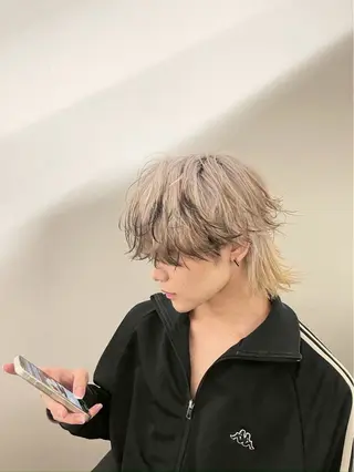 カラー メンズハイトーン 北斗💍レイヤーのヘアスタイル