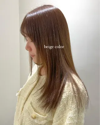 ロング カラー 成岡 愛美のヘアスタイル