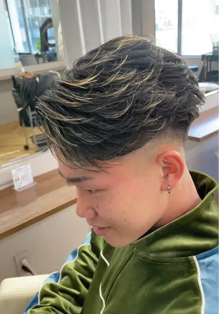 ショート パーマ メンズ 吉井 樂のヘアスタイル