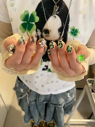 ネイル yoshinami hinataのネイルデザイン