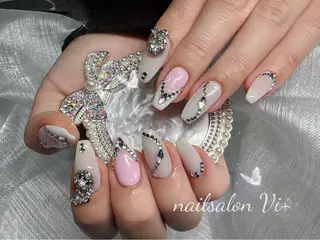 ネイル ✨Nailsalon Vi+✨のネイルデザイン