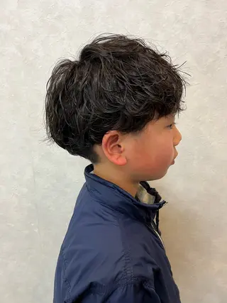 ショート パーマ メンズ 喜瀬 慎斗のヘアスタイル
