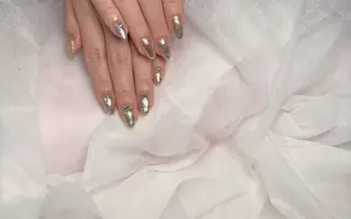 ネイル pink ladyサロン所属・べ にのネイルデザイン