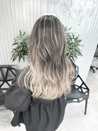セミロング カラー LOOP hairのヘアスタイル