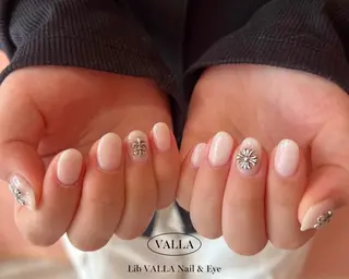 ネイル LIB VALLA Kanonのネイルデザイン