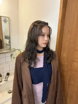 カラー 藤原 あかりのヘアスタイル