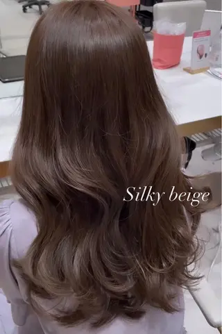 ロング カラー ヘアアレンジ 🤎小顔レイヤー /ベージュ🤎友香のヘアスタイル