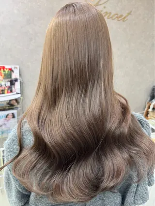 ロング カラー 新垣 亜実のヘアスタイル