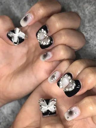 ネイル LUANA 里菜のネイルデザイン