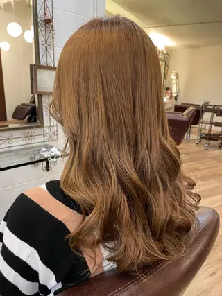 カラー 家下 愛梨のヘアスタイル