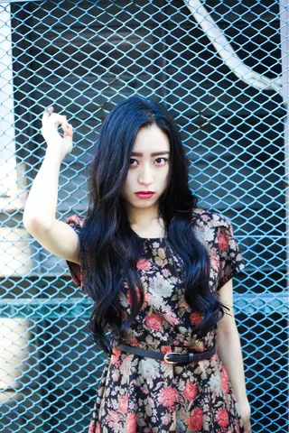 ロング TAI透明カラー 柔らかい縮毛矯正のヘアスタイル