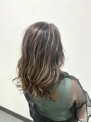 ミディアム 🌿レイヤー/ブリー チ/🌿‬JINのヘアスタイル