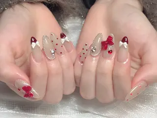 セミロング Momo 🤍のネイルデザイン