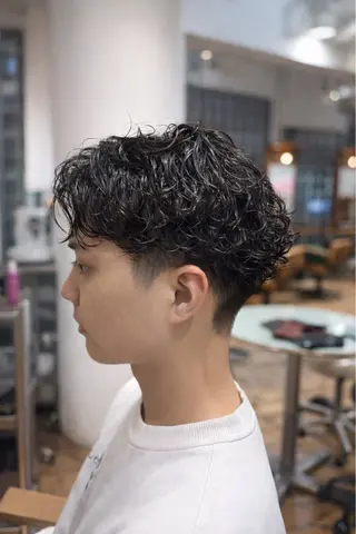 パーマ メンズ CLAPS金沢文庫店所属・えいじ｜ メンズパーマ特化✂️のヘアスタイル