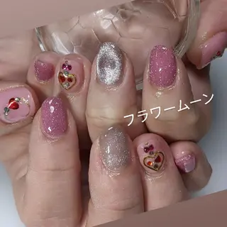 ネイル フラワー ムーンのネイルデザイン