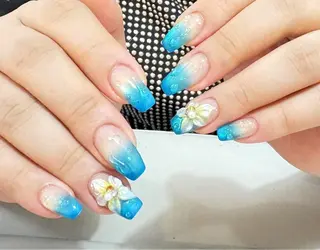 ネイル AngelChris ビューティーサロンのネイルデザイン