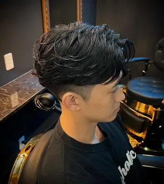 ショート パーマ メンズ 名郷 偉織　　メンズカットのヘアスタイル