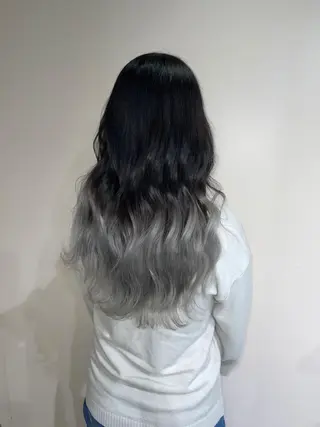 ロング カラー ムラ修正.ブリーチ エクステ🤍アミルのヘアスタイル