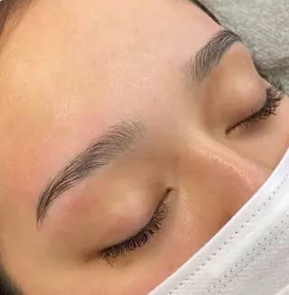 アイブロウ Bianca赤羽 信末のネイルデザイン