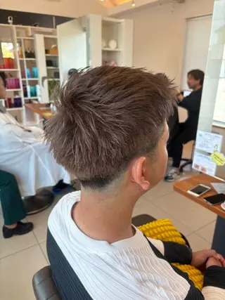 カラー メンズ MINDS LINO Reinaのヘアスタイル