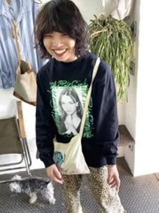 ミディアム パーマ qiie ワンカラー ダブルカラーのヘアスタイル