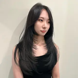 セミロング 🌹ハッシュカット、 レイヤー韓国ヘア🌹のヘアスタイル
