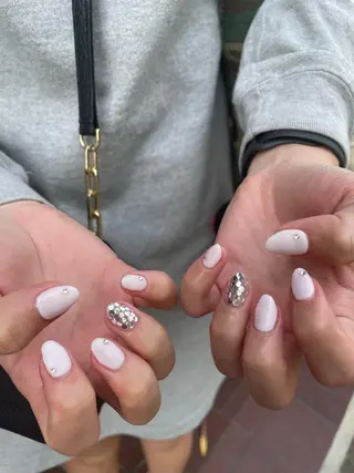ネイル はばすみれ🎀ﾈｲﾙ 光ﾌｪｲｼｬﾙ ﾍｱのネイルデザイン