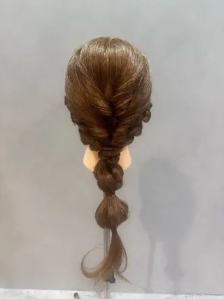 ヘアアレンジ ☁️olelo国立 ☁️Minoriのヘアスタイル