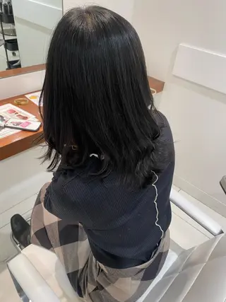 セミロング カラー ウルフカット ハッシュカット/七海のヘアスタイル