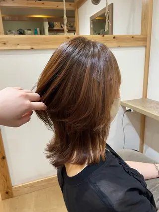 ミディアム 山口 里莉のヘアスタイル