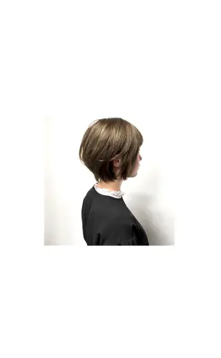 ショート カラー ワタベ ハヤト/ トップデザイナーのヘアスタイル